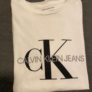 Calvin Klein t shirt